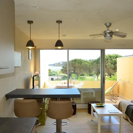 Apartment Les Petites Ondines Au Pied De La Avec Vue Bormes-les-Mimosas